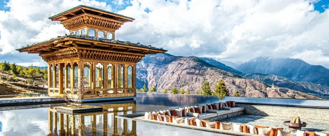 Paro – Ascend to the Tiger’s Nest