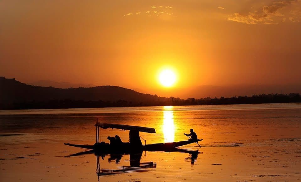 Srinagar – Shikara Stillness