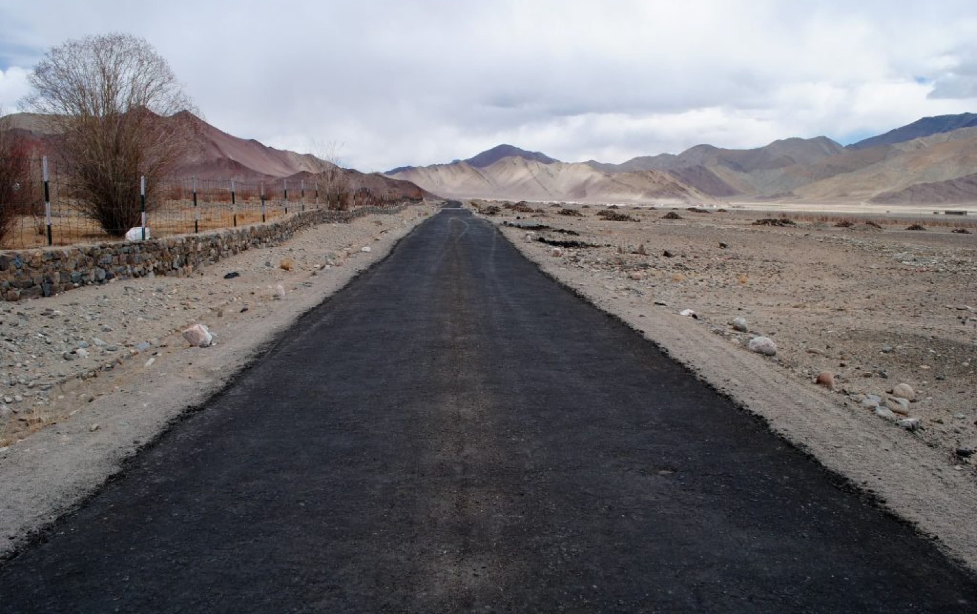 RIDE OVER KHARDUNG LA TO NUBRA VALLEY