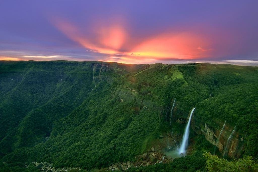 Waterfalls, Hidden Rivers & Golden Light