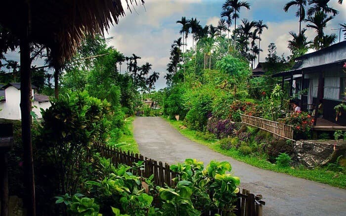 MAWLYNNONG VILLAGE VISIT