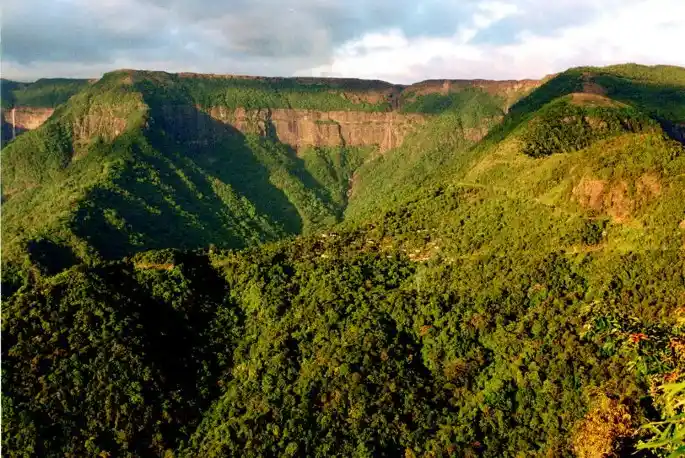 MEGHALAYA - 6D/5N - Pools, Plateaus & Poetic Pauses – A Slow Immersion in Meghalaya
