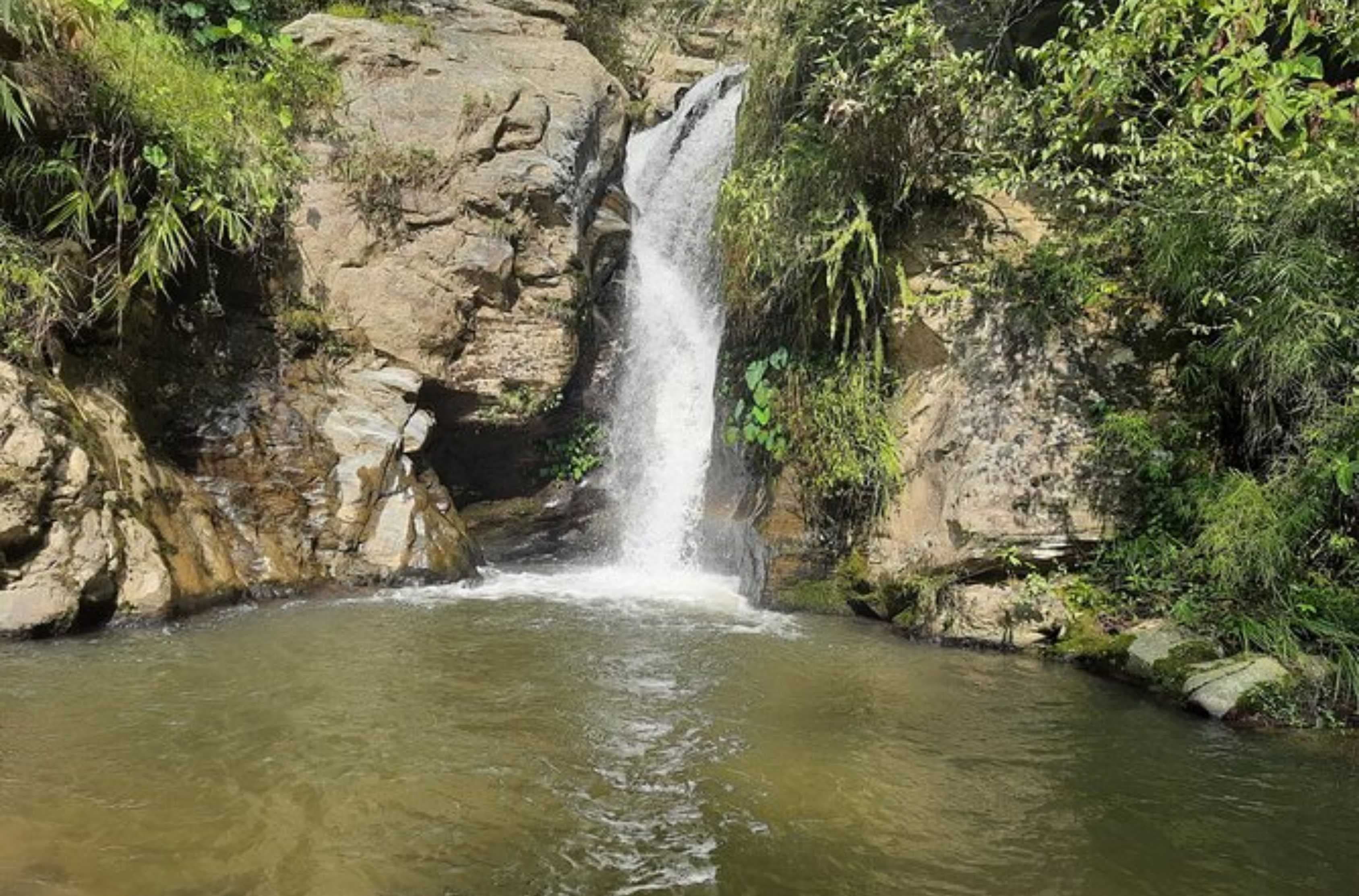 ARRIVAL & WATERFALLS IN NAGARKOT